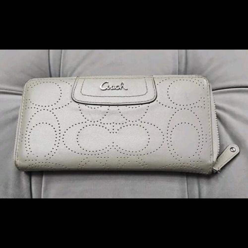 Coach Ashley Gray Leather Silver Logo Zip Around Credit Card Long Wallet Bifold